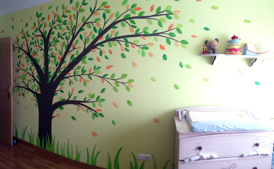 dibujo de arbol en pared con colores